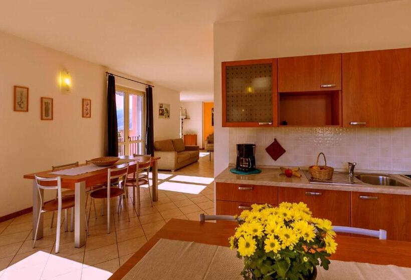 דירת 4 חדרים, Residence La Collina