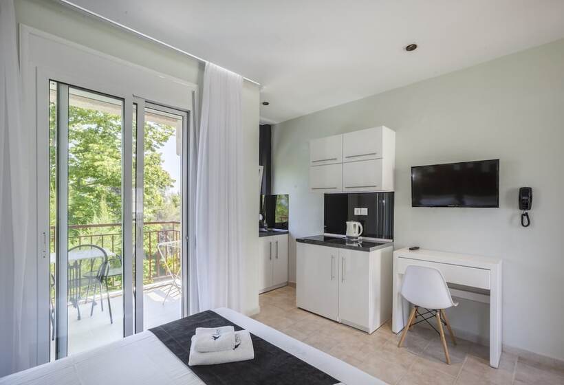 デラックスルーム, Avatel Eco Lodge