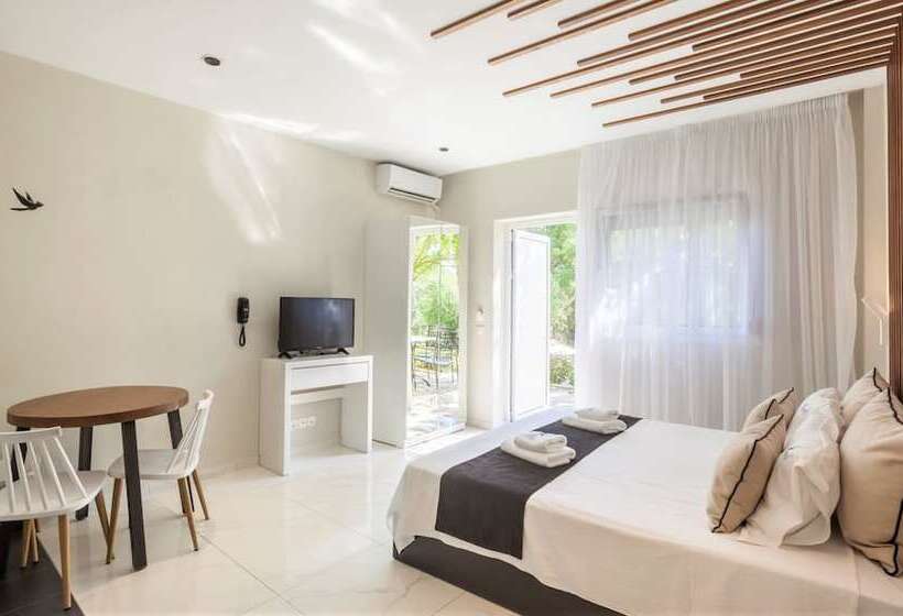 デラックスルーム, Avatel Eco Lodge