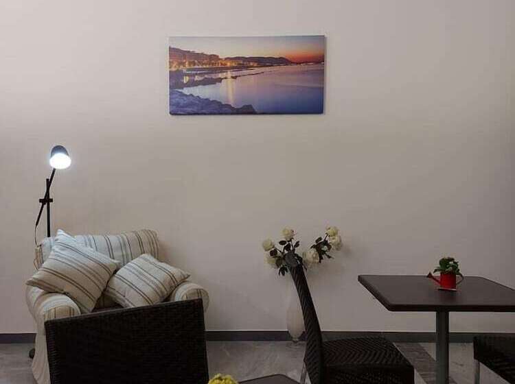 سوئیت کلاسیک, Le Ginestre In Centro