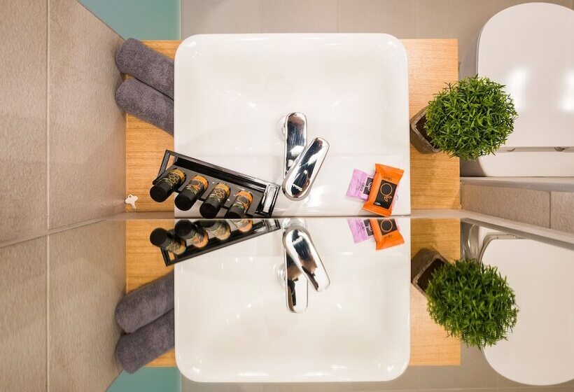 Номер Economy, Central City