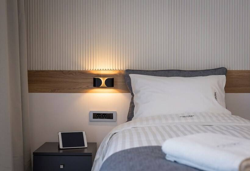 Номер Стандарт, Central City