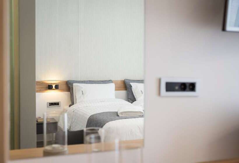 Номер Стандарт, Central City