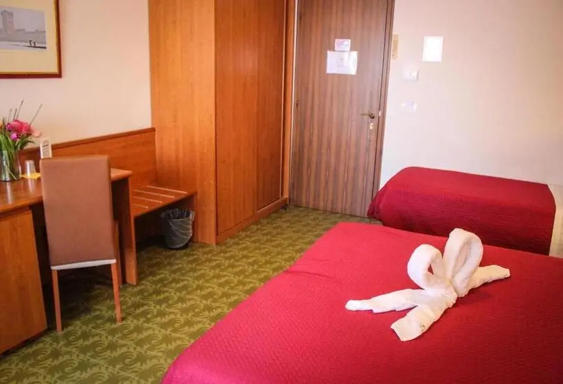 スーペリアの４人部屋, Centrale