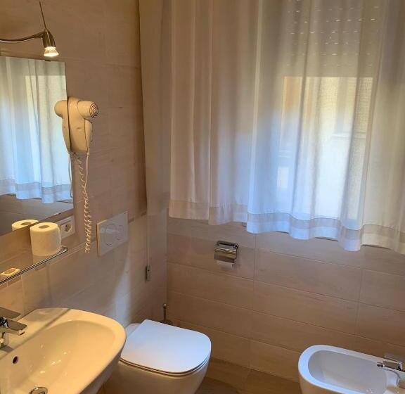 חדר אקונומי, Centrale