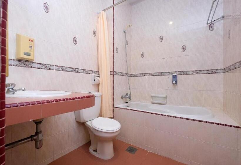 סוויטה משפחתית, Green Park