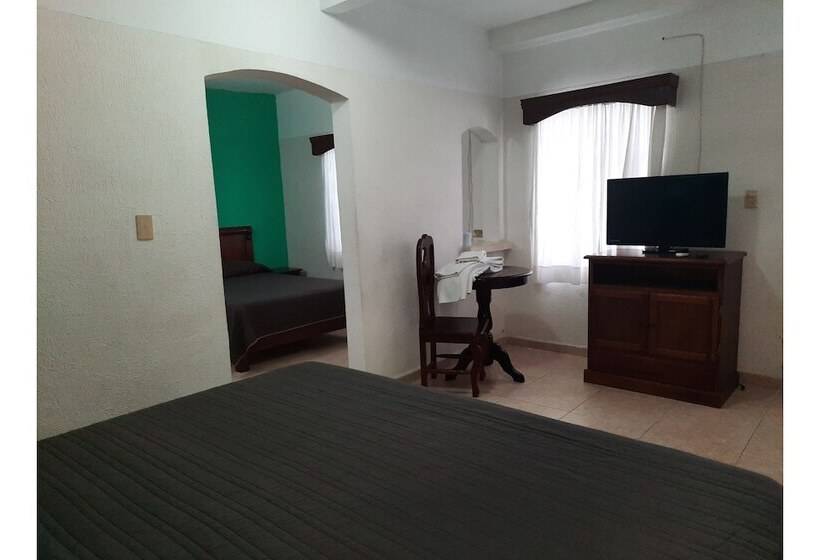 수피리어 룸, Real Del Mar