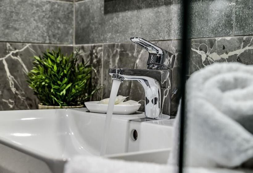 غرفة إقتصادية, Mosaic