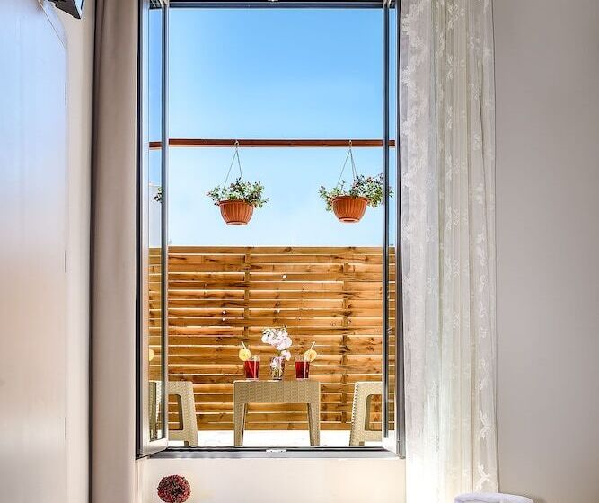 غرفة إقتصادية, Mosaic