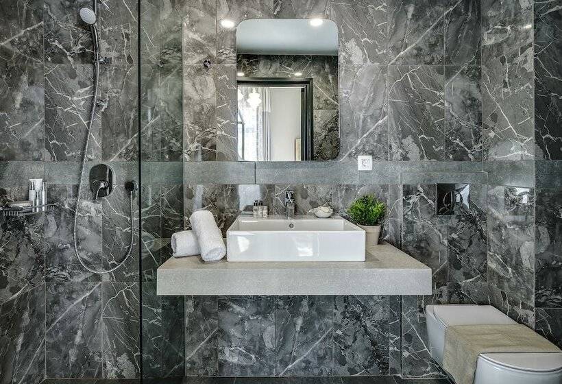 غرفة قياسية مزوَّدة بشُرفة, Mosaic