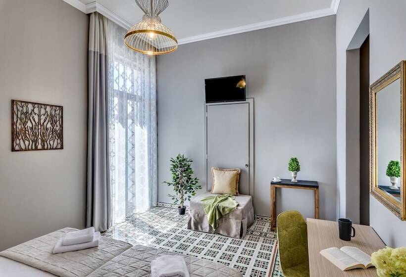 غرفة قياسية مزوَّدة بشُرفة, Mosaic