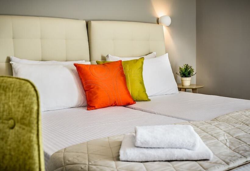 غرفة قياسية مزوَّدة بشُرفة, Mosaic