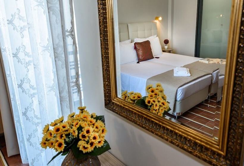 جناح ديلوكس, Mosaic