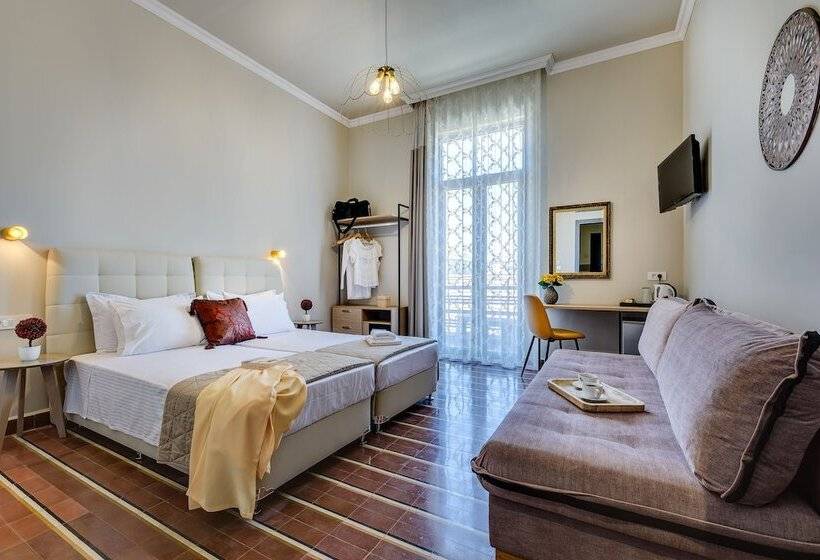 Deluxe Suite, Mosaic