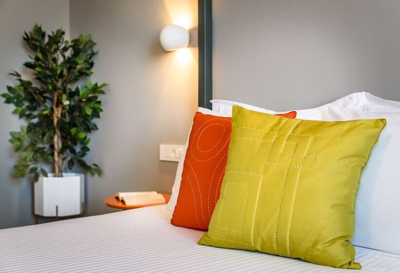 جناح ديلوكس, Mosaic