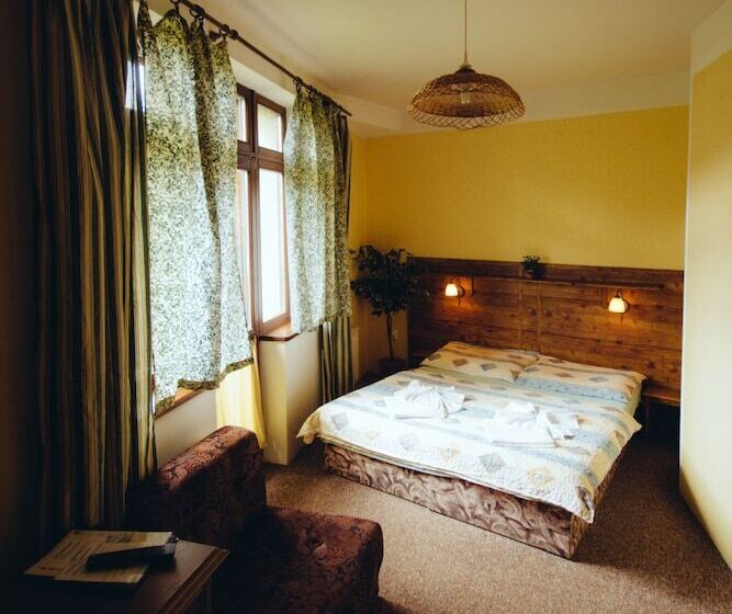 جناح غرفتين نوم, Penzion Rotunda