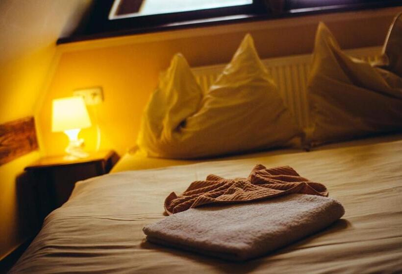 جناح غرفتين نوم, Penzion Rotunda