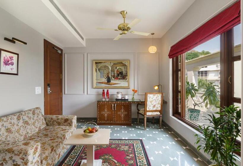 Suite with lake view, Brahma Niwas   Best Lake View Hotel In Udaipur
