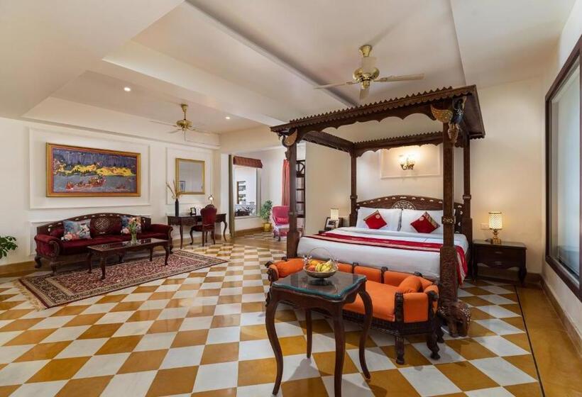 سوئیت با تخت بزرگ, Brahma Niwas   Best Lake View Hotel In Udaipur