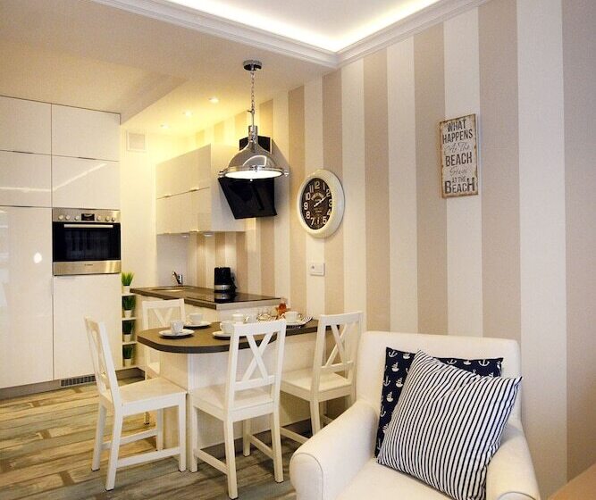 آپارتمان 1 خوابه, Golden Sun Apartments    Bursztynowe