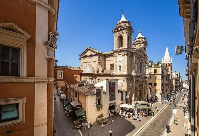 سوییت جونیور, Piazza Di Spagna Comfort Rooms