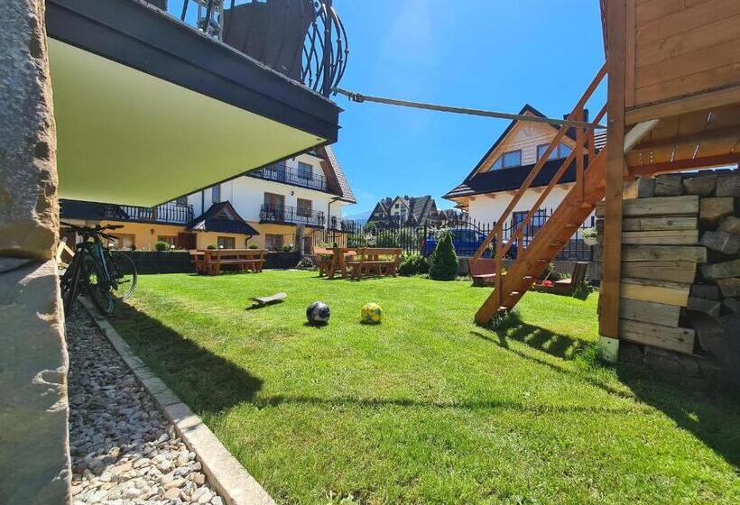 اتاق استاندارد چهار تخته, Willa Wrzos