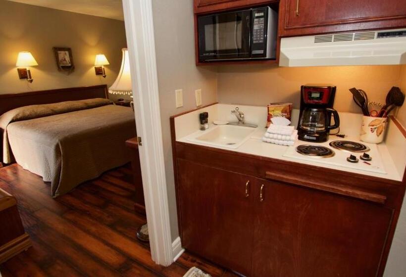 جناح جونيور, Baileys Harbor Yacht Club Resort