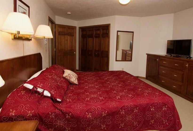 جناح, Baileys Harbor Yacht Club Resort