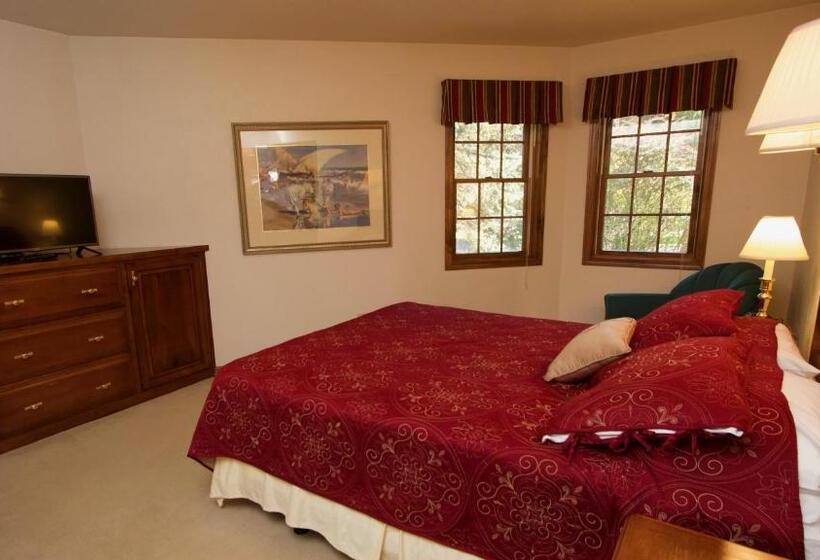 جناح, Baileys Harbor Yacht Club Resort