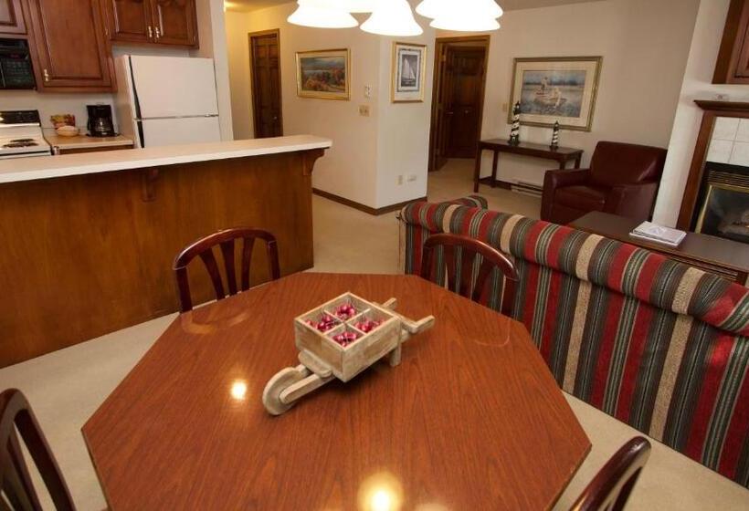 جناح, Baileys Harbor Yacht Club Resort