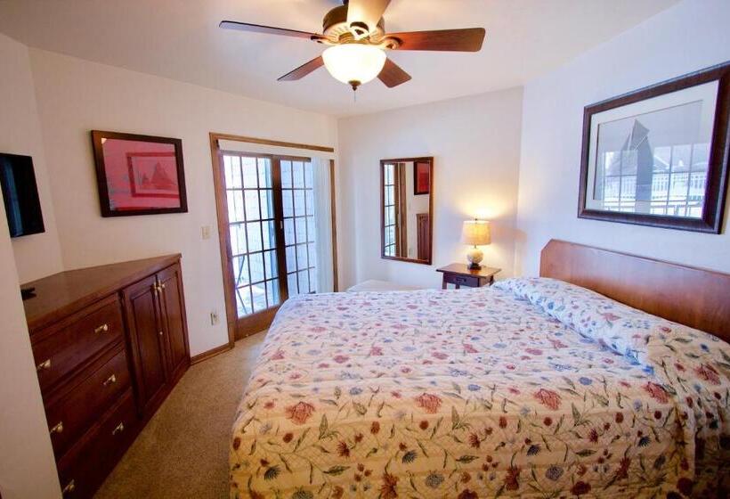 جناح ديلوكس, Baileys Harbor Yacht Club Resort