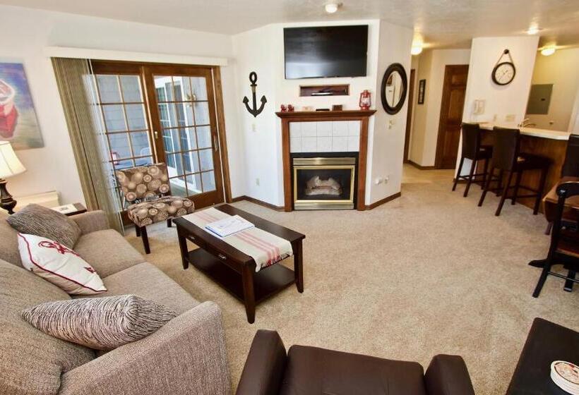 Люкс Повышенной Комфортности, Baileys Harbor Yacht Club Resort