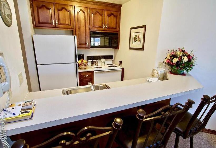 جناح سرير كينج, Baileys Harbor Yacht Club Resort