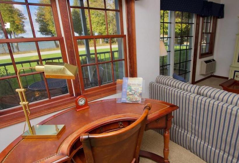 جناح سوبيريور, Baileys Harbor Yacht Club Resort