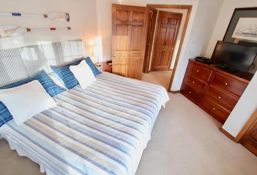 جناح مزوَّد بشرفة, Baileys Harbor Yacht Club Resort