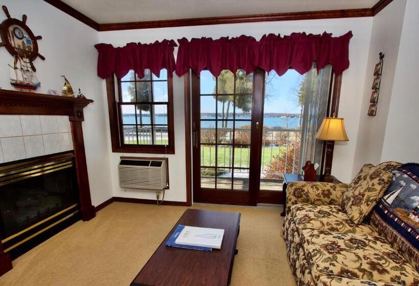 جناح سرير كينج, Baileys Harbor Yacht Club Resort