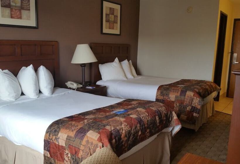 חדר סטנדרט שתי מיטות זוגיות, Baymont By Wyndham Tuscola