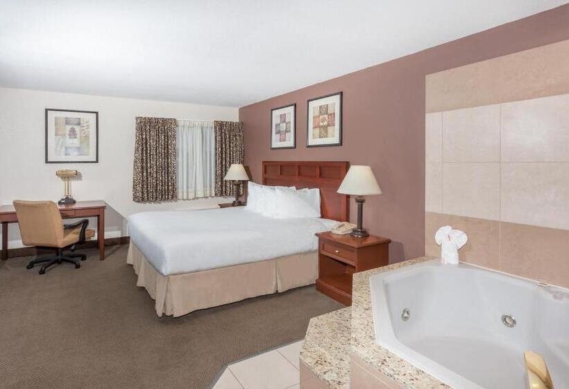 חדר דלוקס עם מיטת קינג, Baymont By Wyndham Tuscola