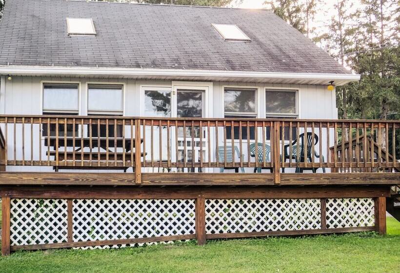 3间卧室的房子, Bayside Inn & Marina