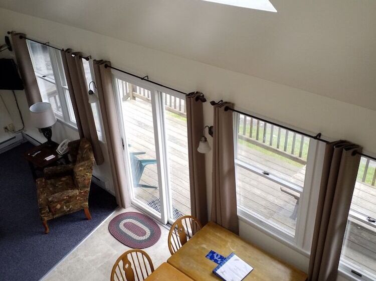 3间卧室的房子, Bayside Inn & Marina