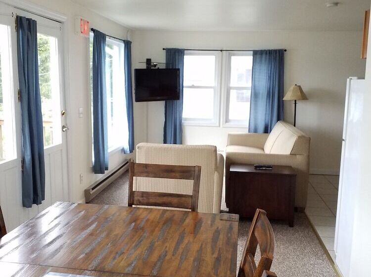 3间卧室的房子, Bayside Inn & Marina