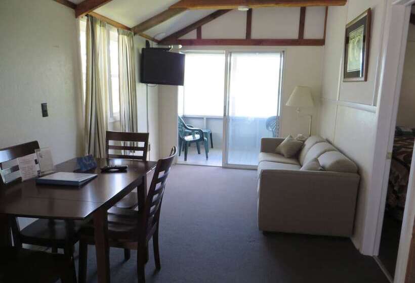 2间卧室的房子, Bayside Inn & Marina