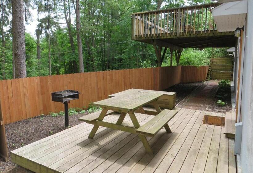 2间卧室的房子, Bayside Inn & Marina