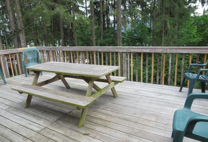 3间卧室的房子, Bayside Inn & Marina