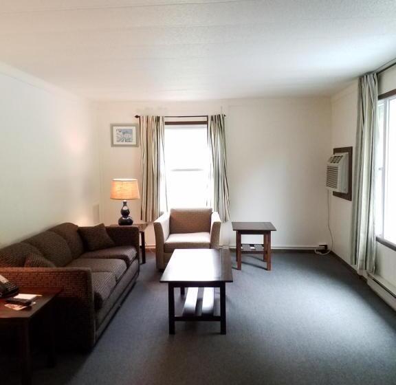 3间卧室的房子, Bayside Inn & Marina