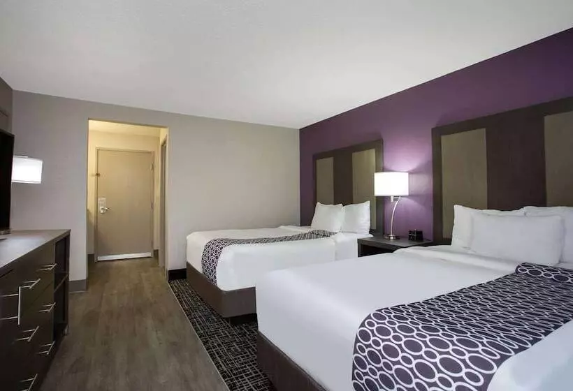 山の見えるスイートデラックスルーム, La Quinta Inn By Wyndham Roanoke Salem