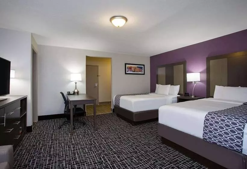 山の見えるスイートデラックスルーム, La Quinta Inn By Wyndham Roanoke Salem