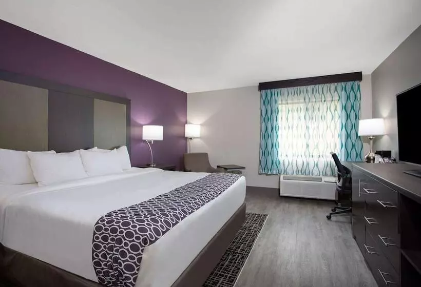 デラックススイート, La Quinta Inn By Wyndham Roanoke Salem