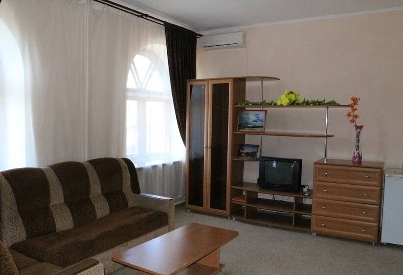 سوییت, Gostiny Dvor Hotel   Hostel