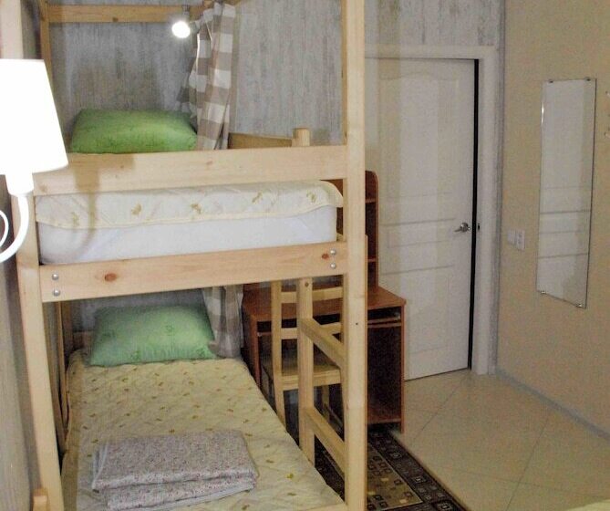 חדר משפחתי, Hostel Na Gurtyeva